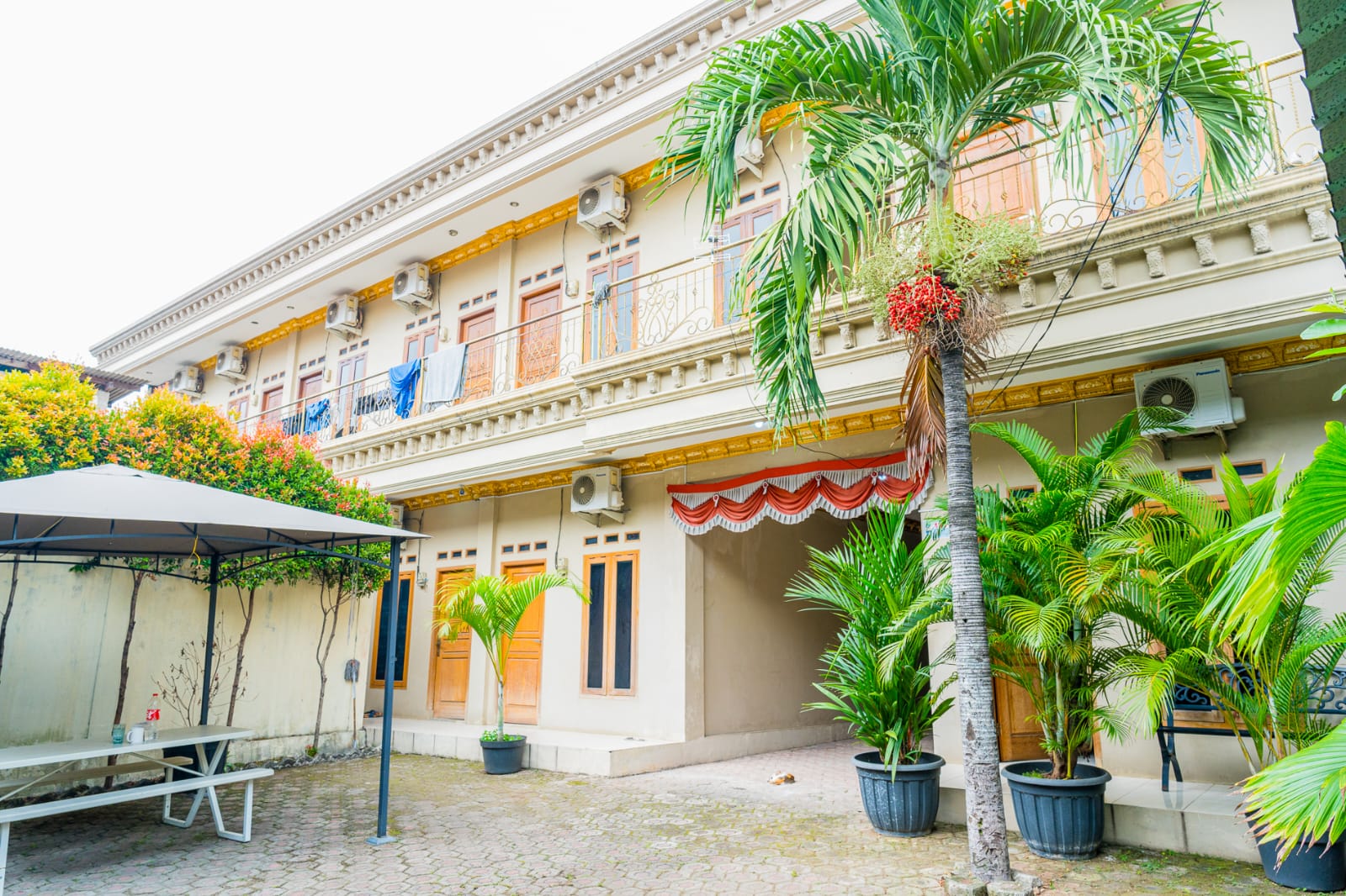 Property sejenis